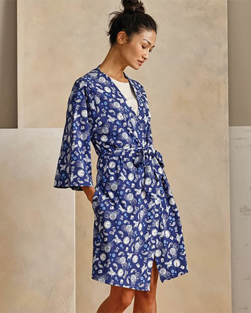 Disney Knit Robe in Mini Cinderella Paisley | Vera Bradley | The Paper ...
