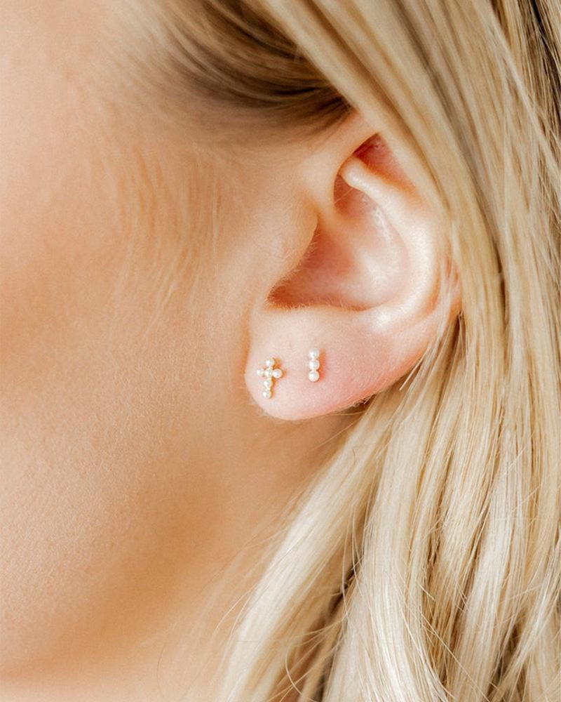COOTIE　One Stroke Earring 　Small　GOLD Clara Cross Pearl Screwback Stud Earrings in Gold | Linny CO | The