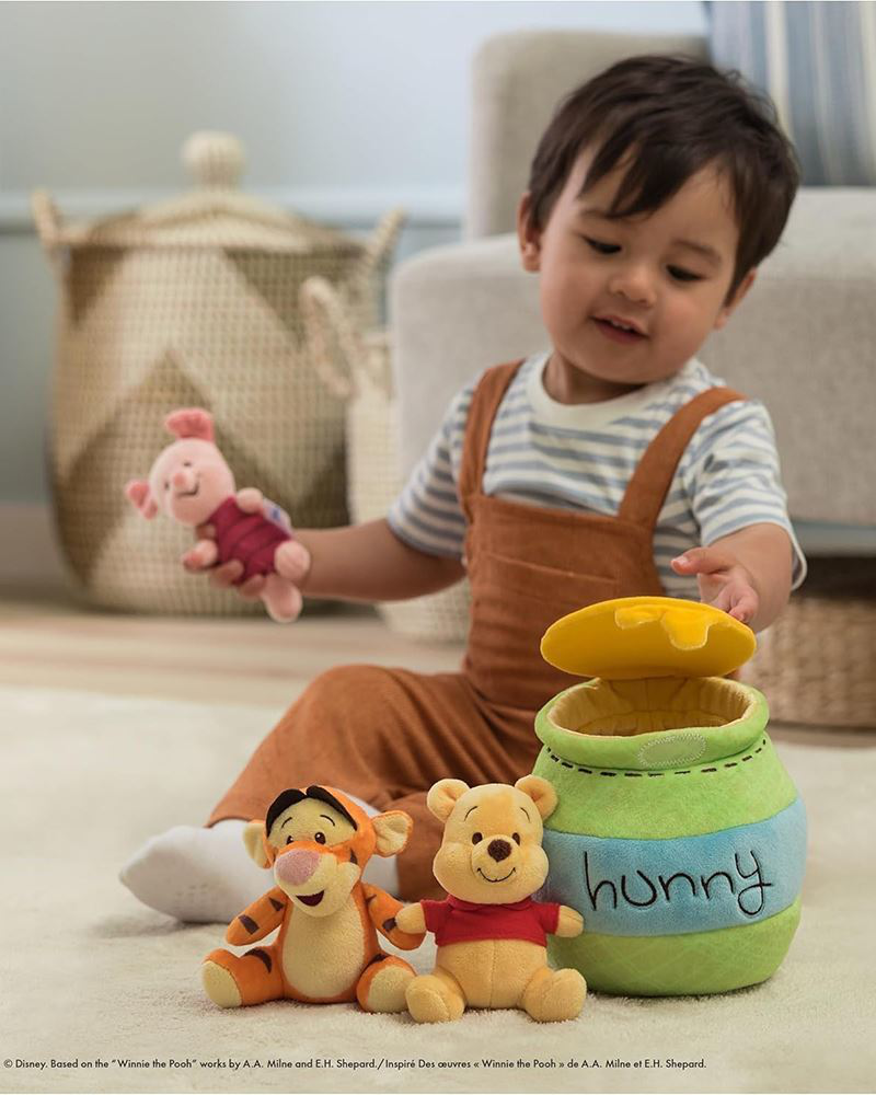 Disney Winnie the Pooh Plush Playset | Spin Master | The Paper Store