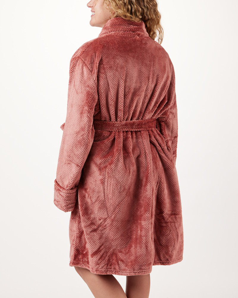 Luxury Textured Jacquard Robe in Pink | Mosaic Bath And Spa | The Paper ...